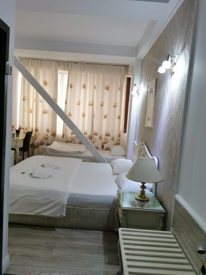 Nevis Fundeni Hotel Bukares Bagian luar foto